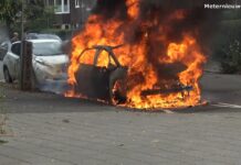Проблеми с Volkswagen ID.3: електромобилът се самозапали и напълно изгоря след зареждане