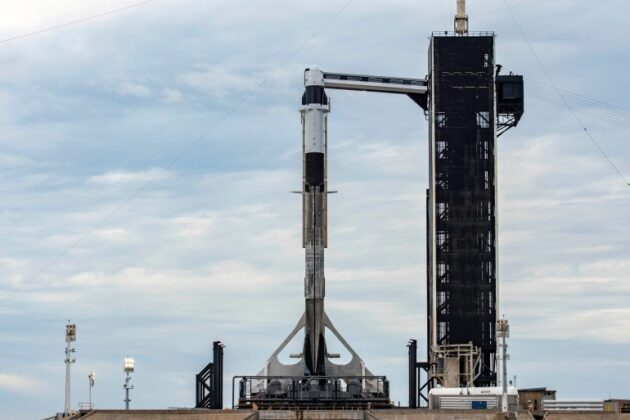 Falcon 9 и Crew Dragon са готови за първата цивилна мисия на SpaceX с име Inspiration4