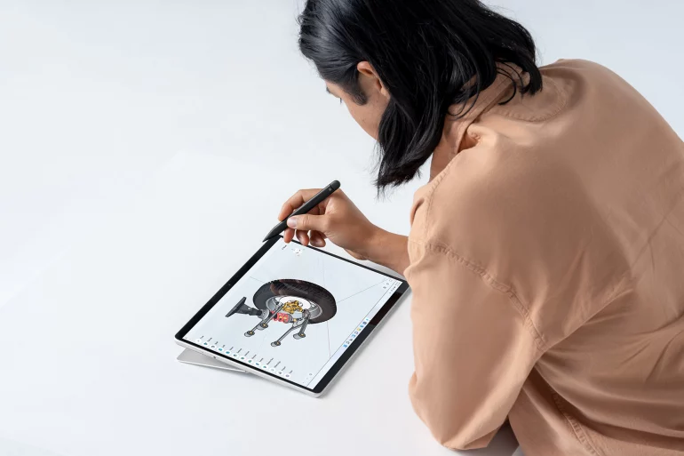 Microsoft представи Surface Pro 8 със 120 Hz екран, Thunderbolt 4 и стилуса Surface Slim Pen 2