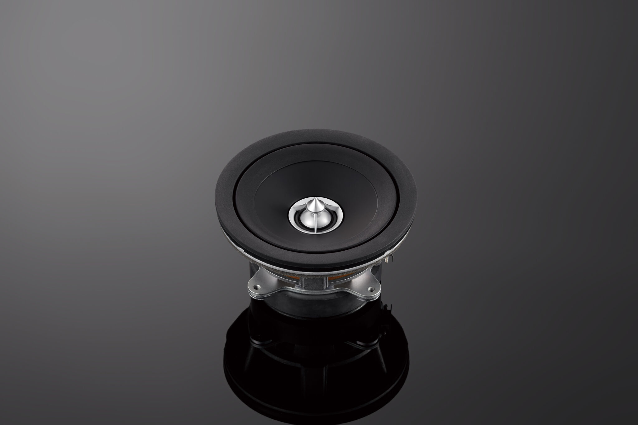 Technics представя новата озвучителна система SB-C600