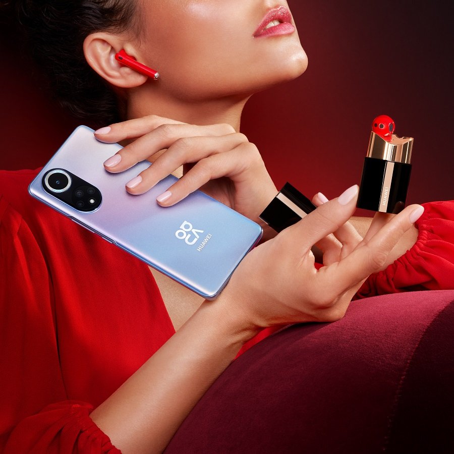 Huawei представи nova 9, Watch GT 3 и слушалки-червило във Виена