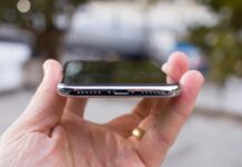 Модифицираният iPhone с USB Type-C порт бе продаден в eBay за $86001
