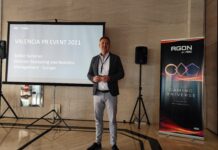 AOC и Philips представиха най-новите си дисплеи и периферия във Валенсия