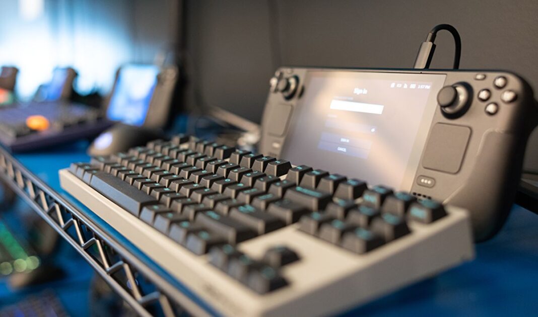 steam-deck-with-keyboard Нюъл за откритата природа на Deck