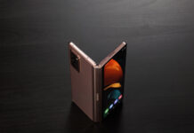 Екранът на сгъваемия Galaxy Z Fold4 ще бъде покрит с новото поколение тънко защитно стъкло Super UTG