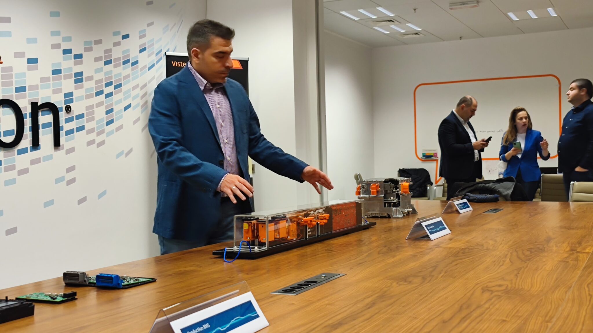 Visteon увеличава мащаба на бизнеса си в България с иновативни проекти в сферата на електромобилността
