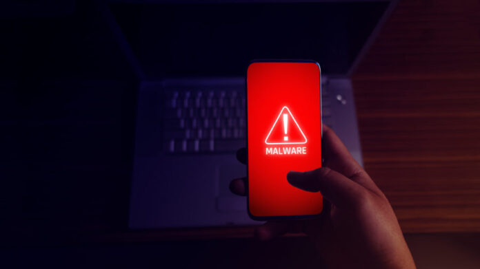mobile-malware-900x506 Появи се зловредна програма, която краде 2FA кодове от Google Authenticator