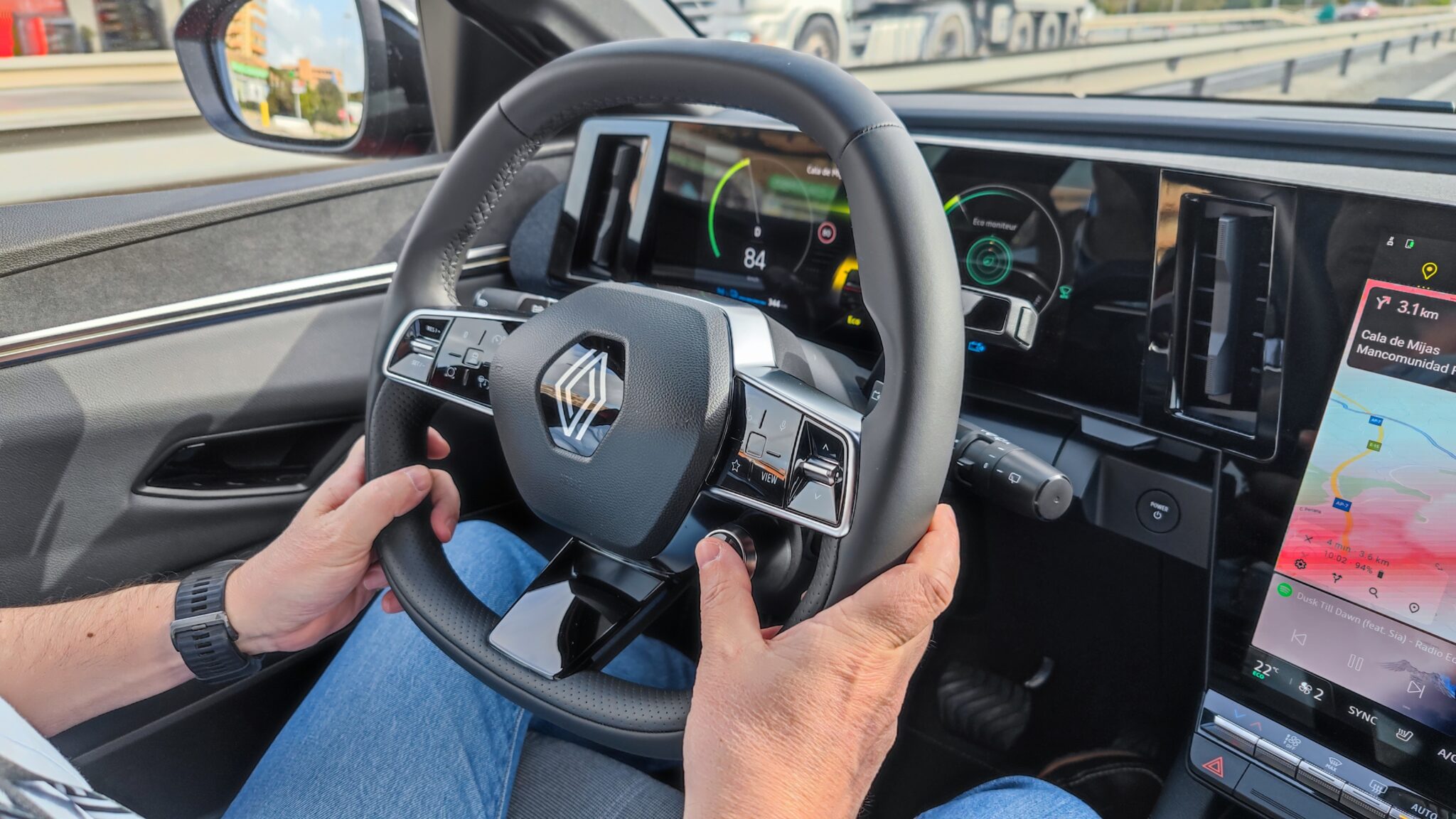 Renault Megane E-Tech: 100% електрическо прераждане