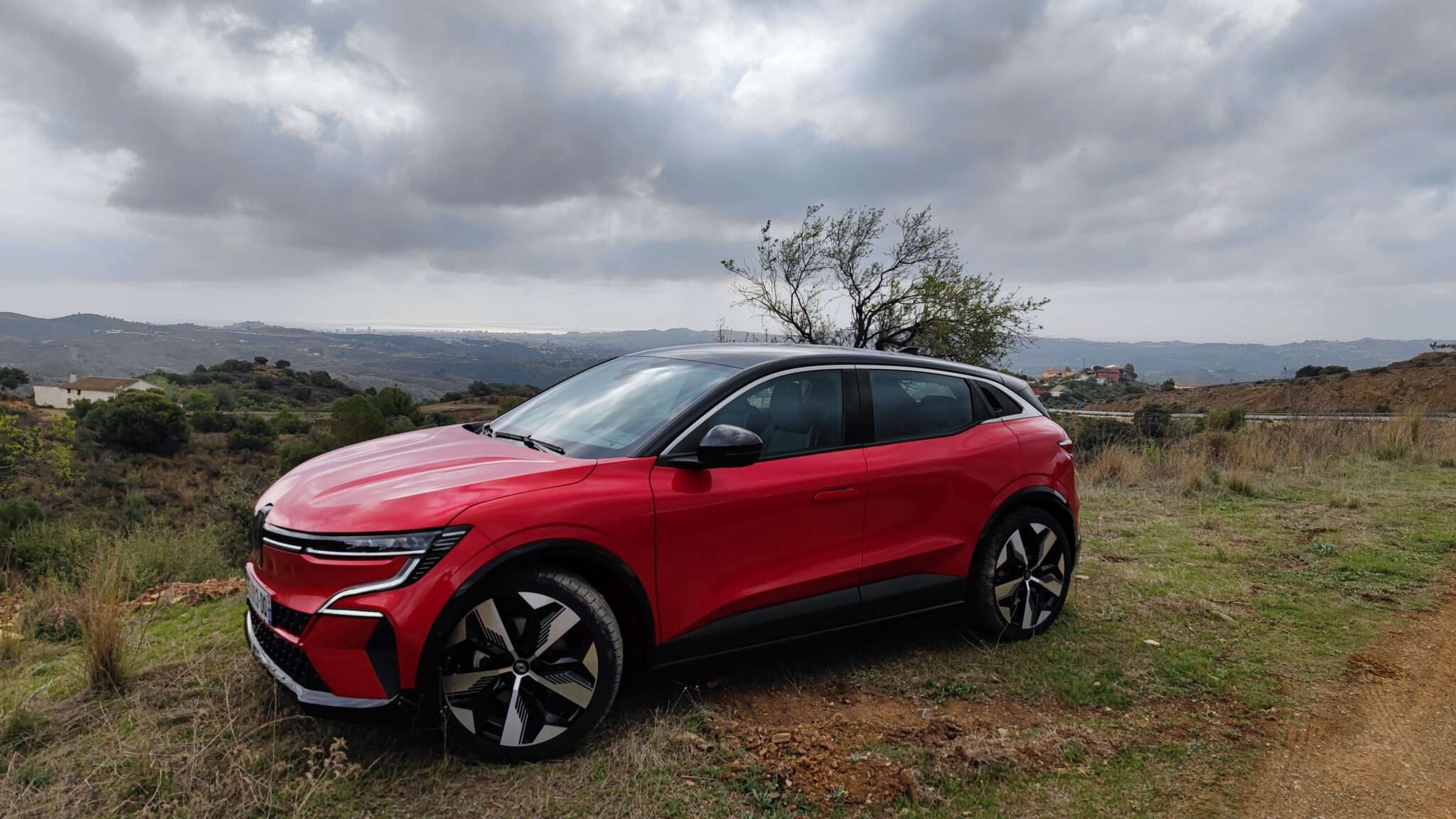 Renault Megane E-Tech: 100% електрическо прераждане