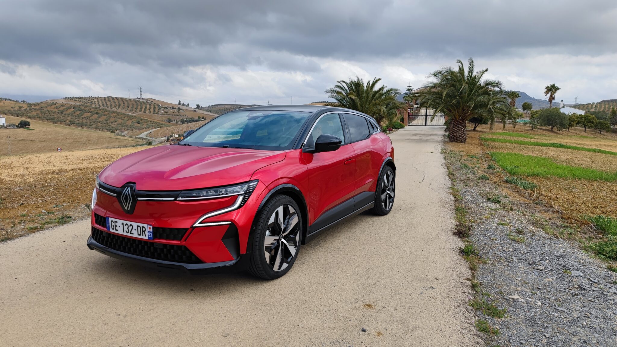 Renault Megane E-Tech: 100% електрическо прераждане