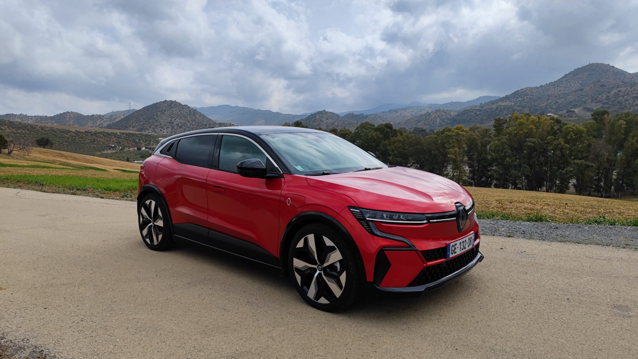 Renault Megane E-Tech: 100% електрическо прераждане