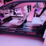 Renault разкрива визията си за бъдещето с електрическия Scenic Vision