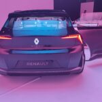 Renault разкрива визията си за бъдещето с електрическия Scenic Vision