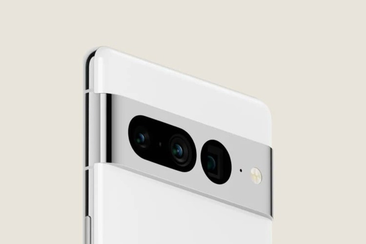Предната камера на смартфона Google Pixel 7 ще може да снима 4K-видео