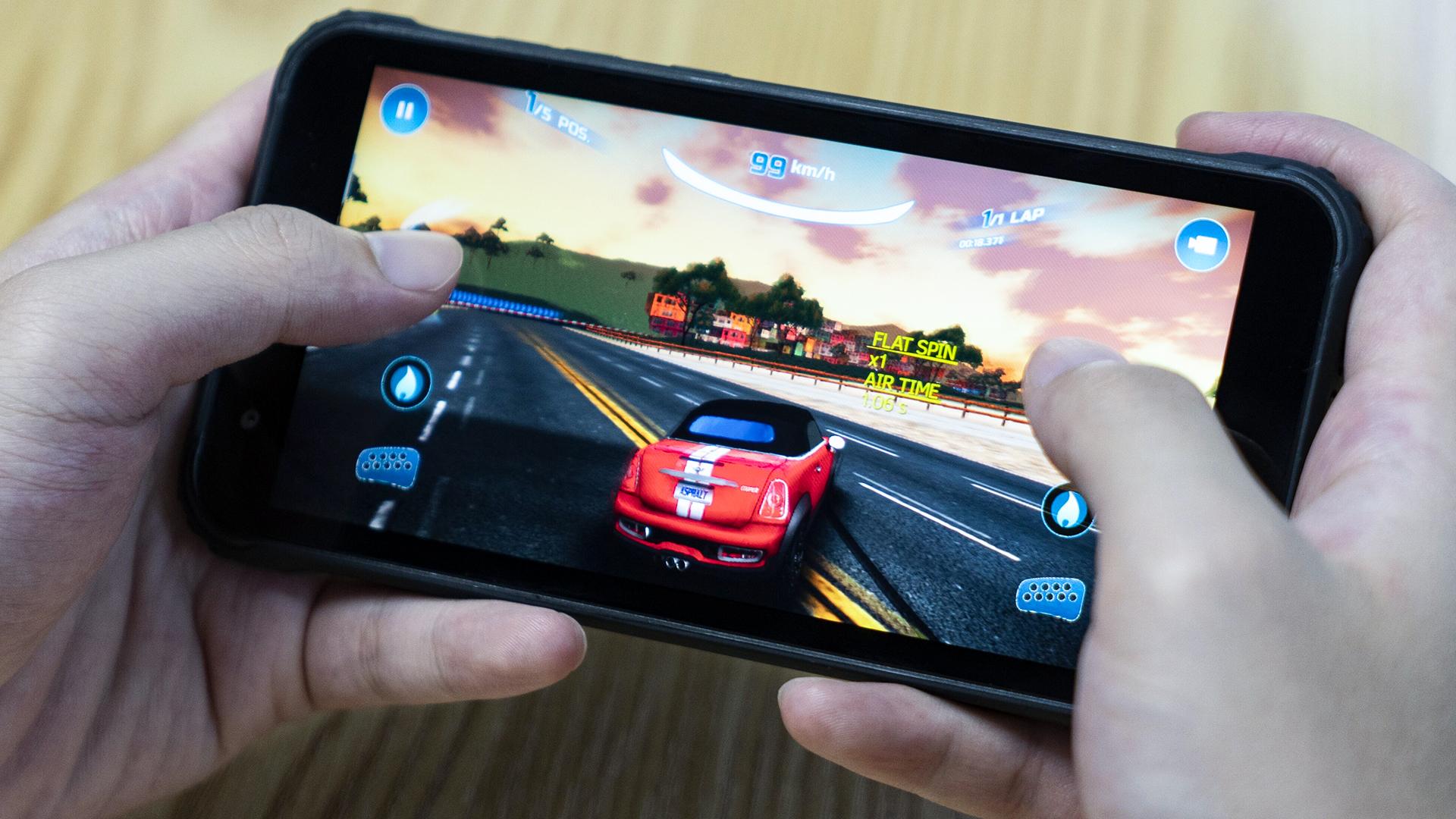 Blackview BV4900 Pro: смартфон с Doke OS 3.0 (Android 12) и 7 GB RAM