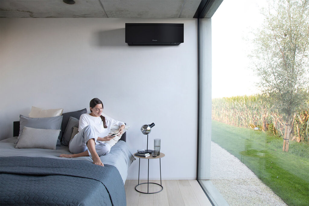 Запознайте се с новият климатик Daikin Emura