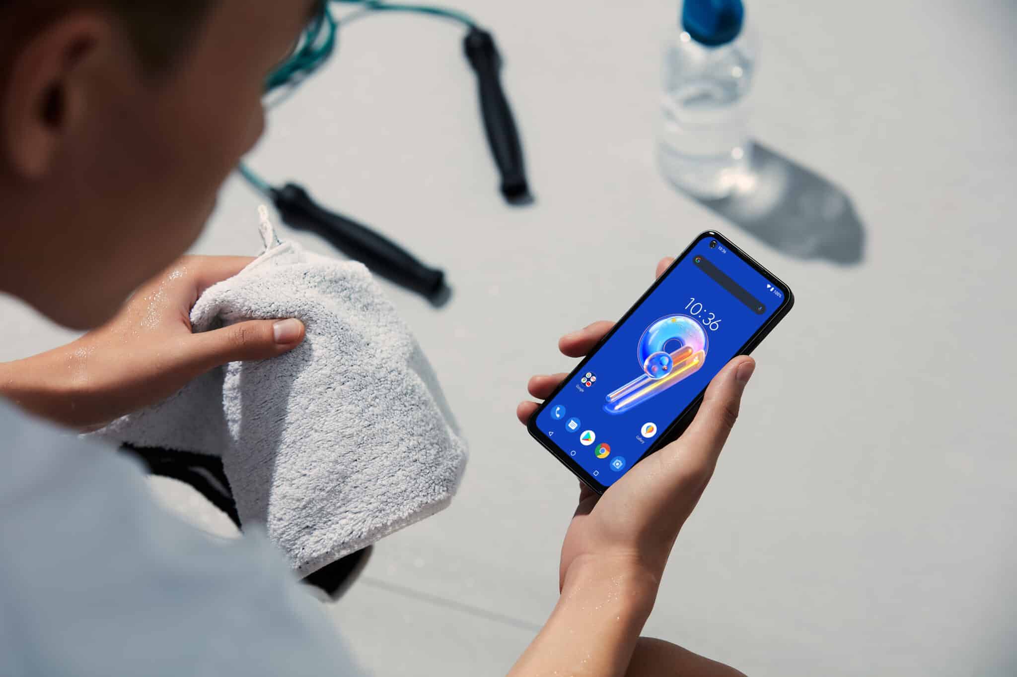 Zenfone 9 на ASUS идва с по-добра камера в удобен за дланта корпус