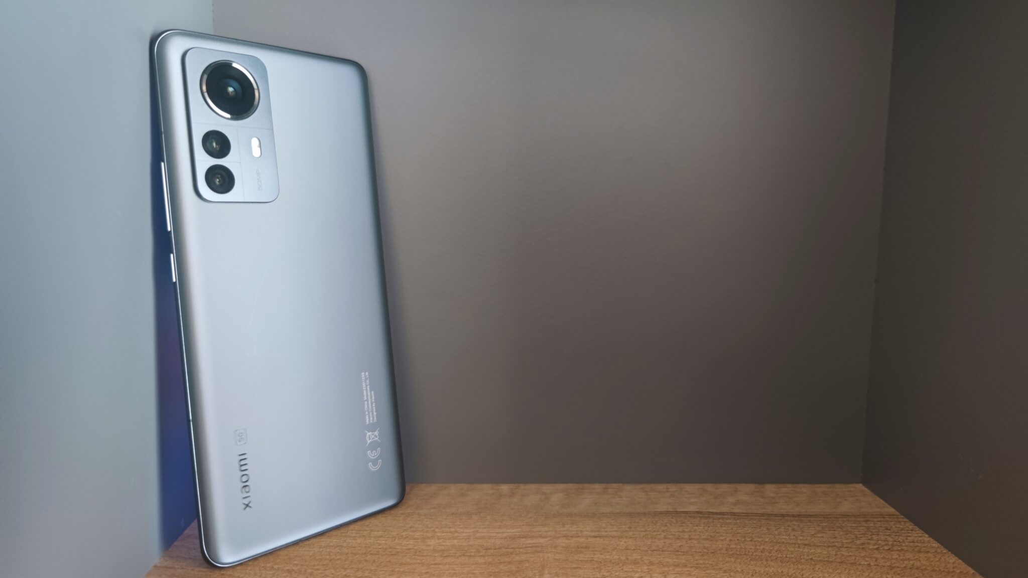 Xiaomi 12 Pro: мощност, красота и светкавично зареждане