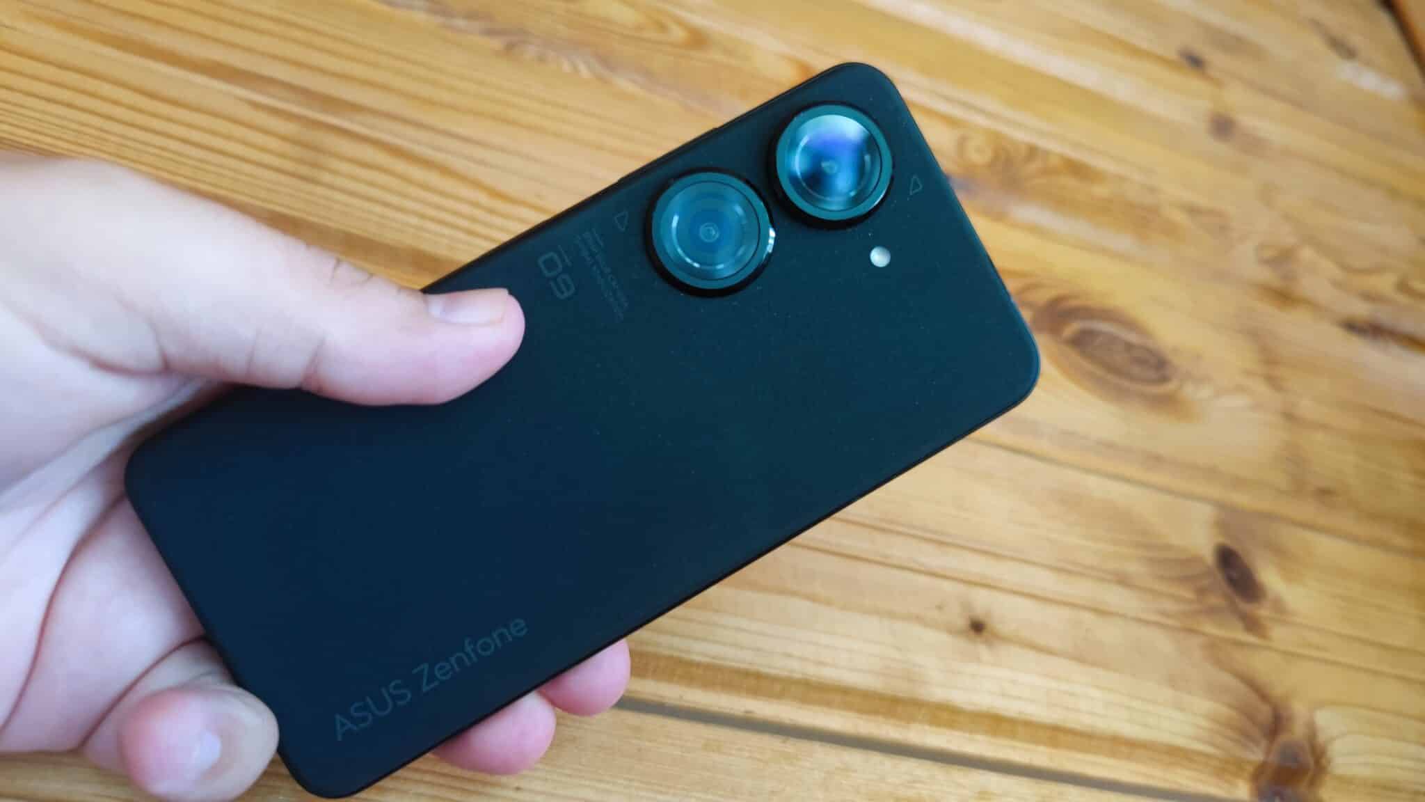 Asus Zenfone 9: Малкият голям смартфон