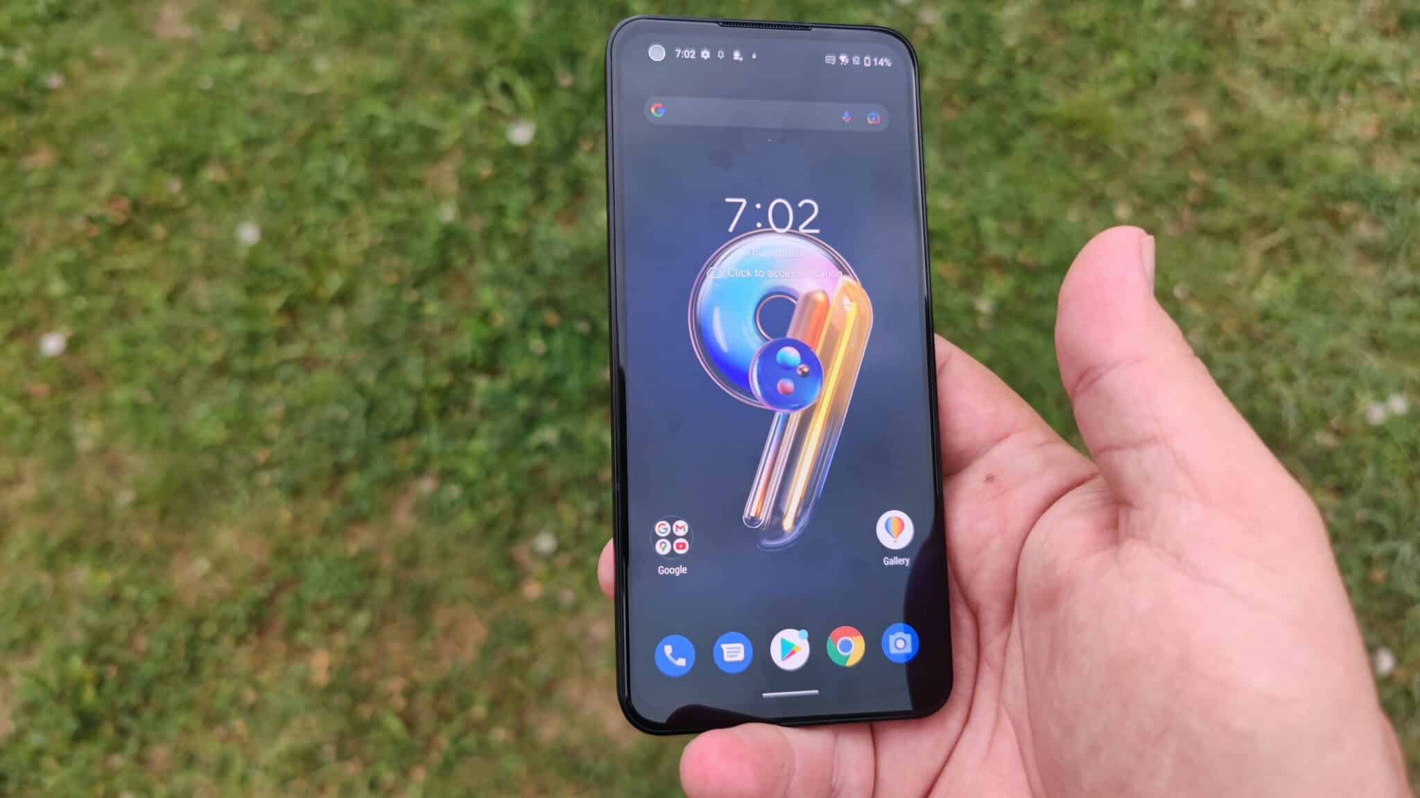 Asus Zenfone 9: Малкият голям смартфон