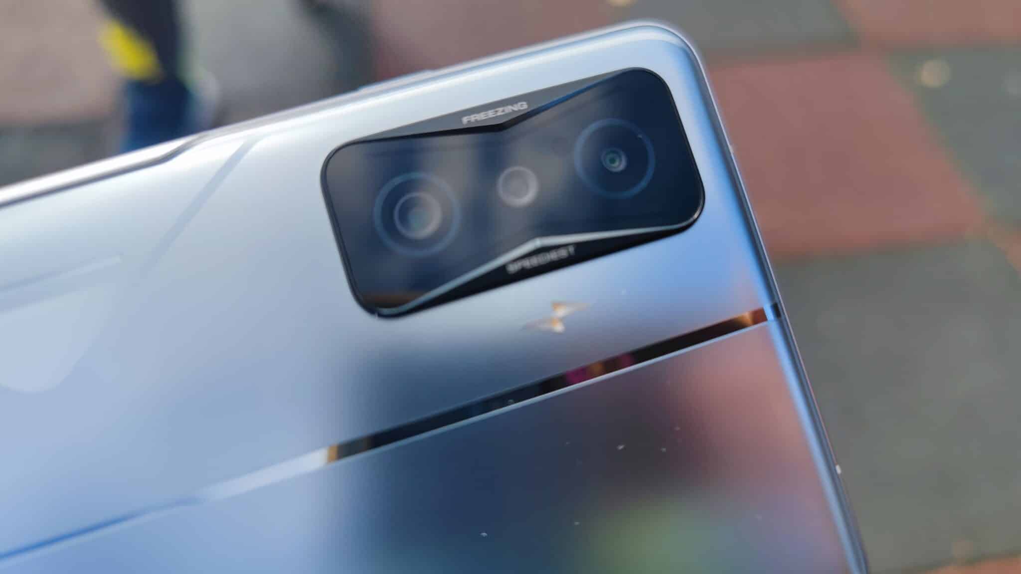 POCO F4 GT – геймърски смартфон за хора със стил