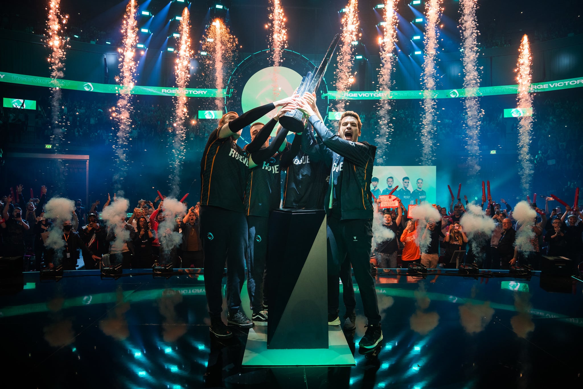 Българин отведе Rogue към върха на Европейското първенство по League of Legends