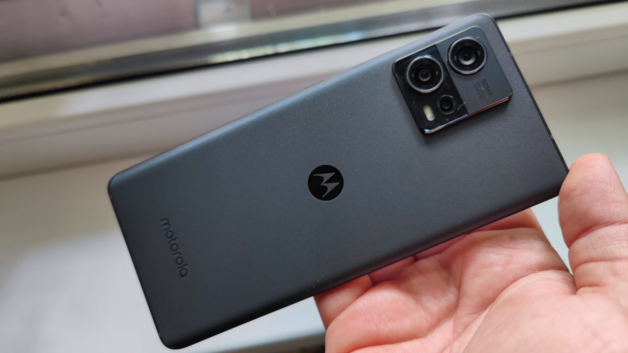 Motorola Edge 30 Fusion – достоен представител на премиум устройствата от среден клас