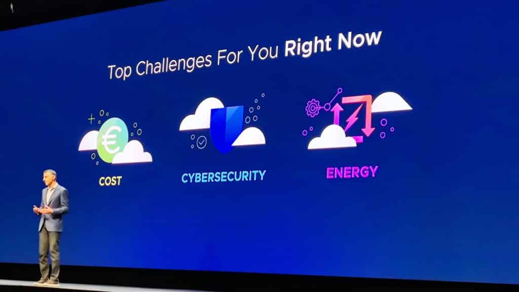 VMware дава възможност на клиентите да преминат от „облачен хаос“ към интелигентен облак с иновативни предложения