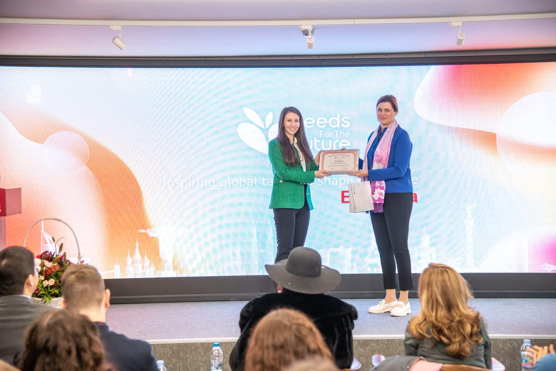 Силвия Иковска и Дарина Джеджева за впечатленията си от програмата „Seeds for the Future“