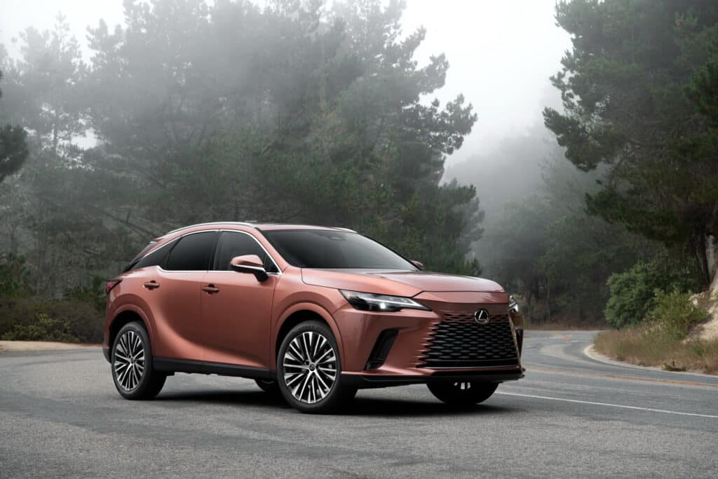 Най-надеждният SUV, „ходил“ някога по майката Земя. Lexus RX. Новото поколение.