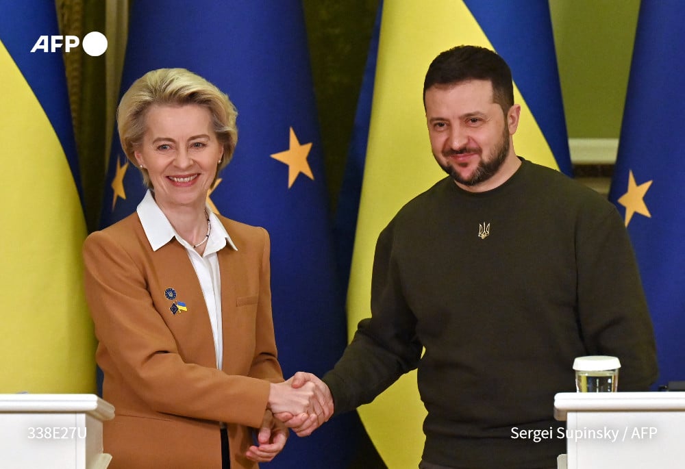 Урсула фон дер Лайен анонсира новите санкции срещу Русия, които ще влязат в сила на 24-ти февруари