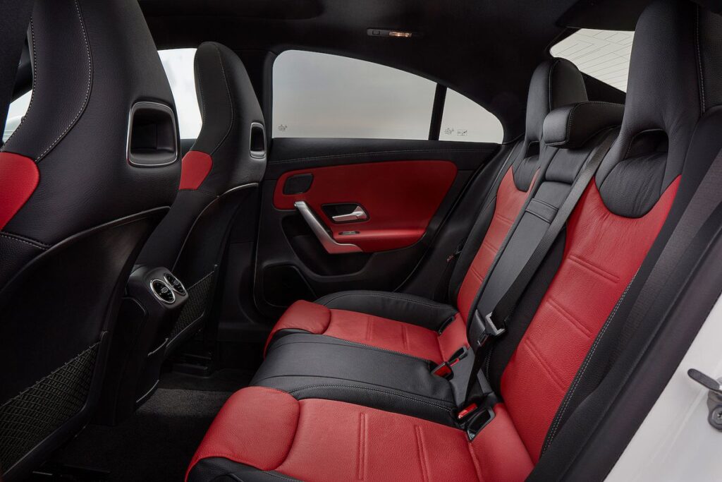 Mercedes-Benz CLA. Достоен ли е за титлата „мини CLS“?