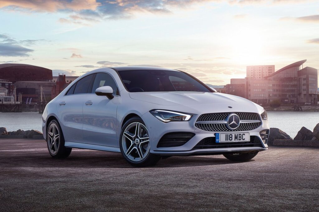Mercedes-Benz CLA. Достоен ли е за титлата „мини CLS“?