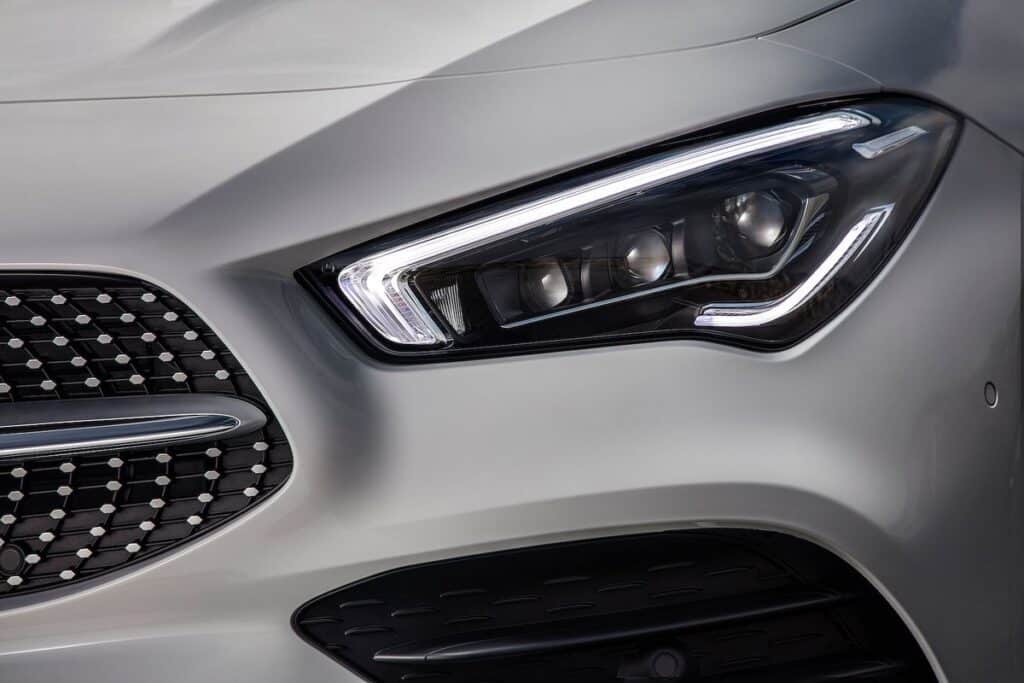 Mercedes-Benz CLA. Достоен ли е за титлата „мини CLS“?
