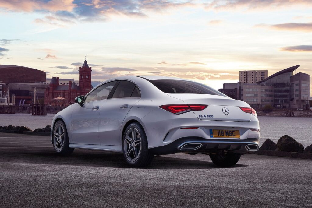 Mercedes-Benz CLA. Достоен ли е за титлата „мини CLS“?