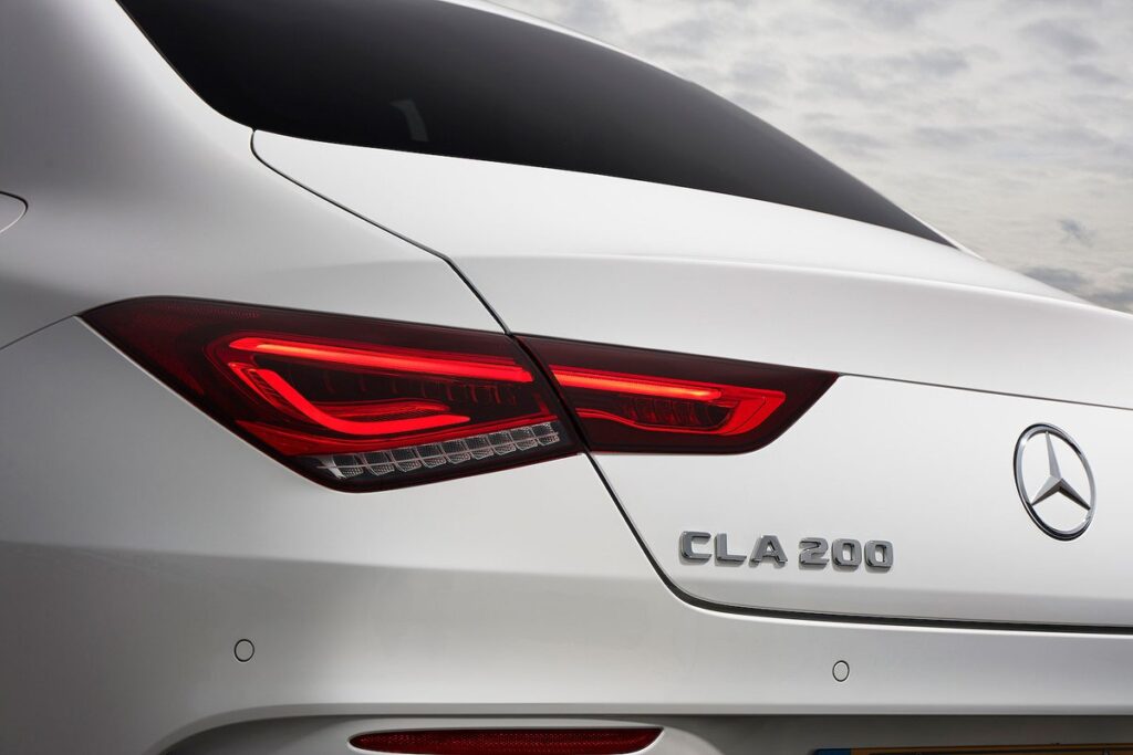 Mercedes-Benz CLA. Достоен ли е за титлата „мини CLS“?