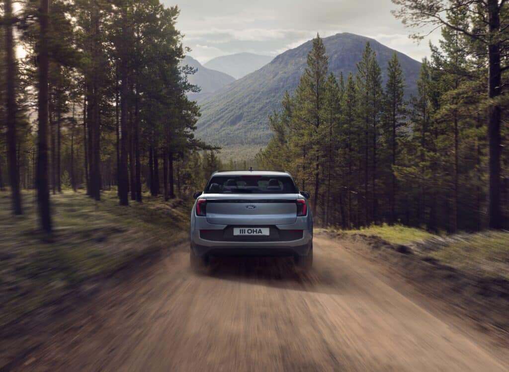 Ford представи напълно електрическия кросоувър Explorer EV който ще се продава само в Европа