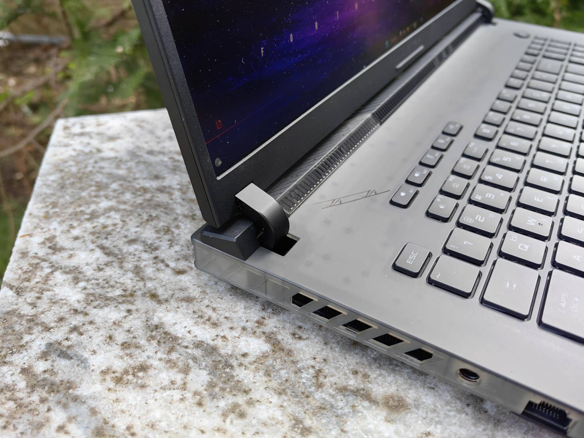 Asus ROG Strix Scar 18 – тежката артилерия в гейминга