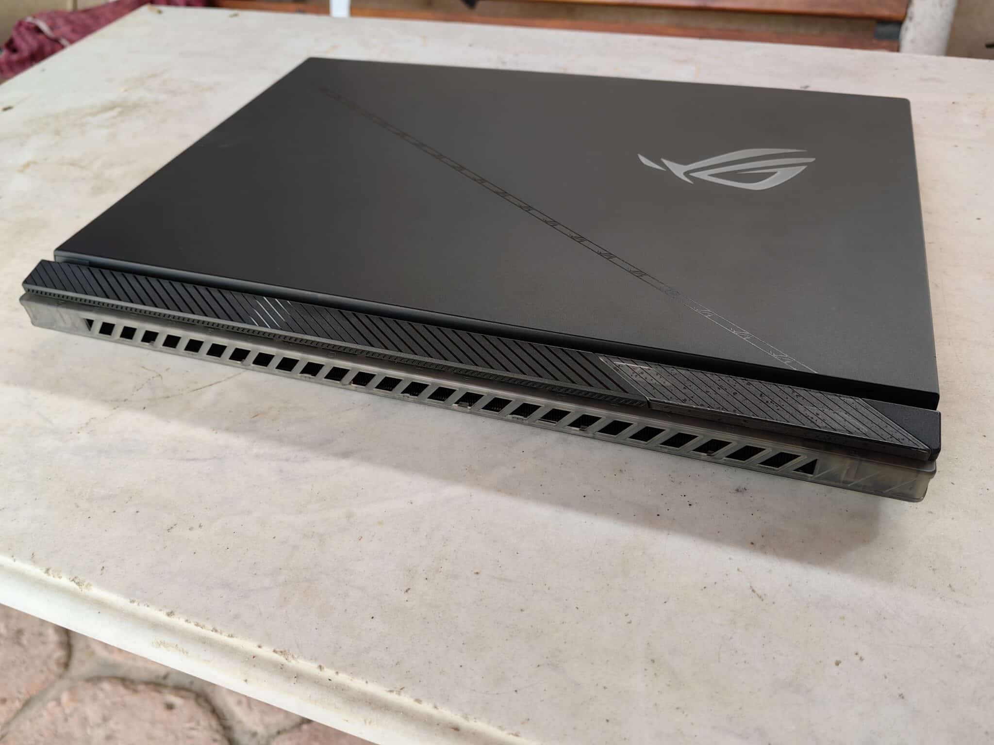 Asus ROG Strix Scar 18 – тежката артилерия в гейминга