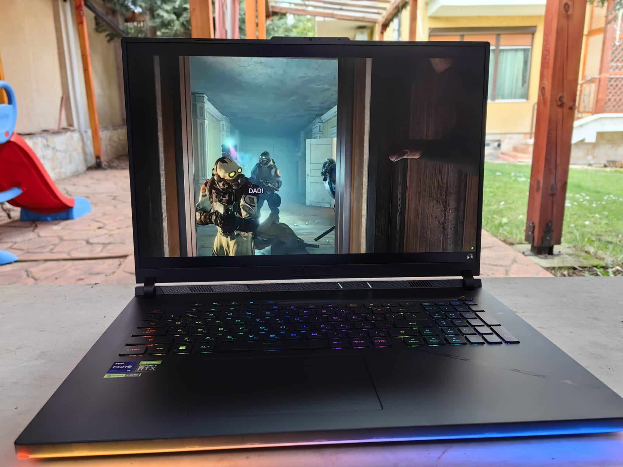 Asus ROG Strix Scar 18 – тежката артилерия в гейминга