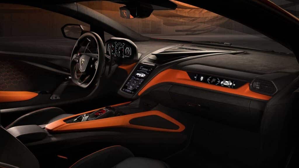 Lamborghini Revuelto въвежда марката в ерата на електрификацията