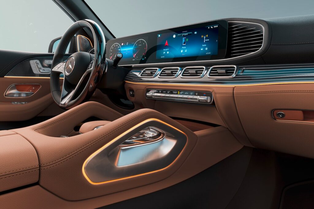 По-мощно, по-луксозно, по-скъпо. Фейслифт на Mercedes-Benz GLS