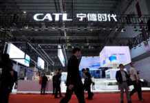CATL представи полутвърда батерия с плътност на енергията 500 Wh/kg