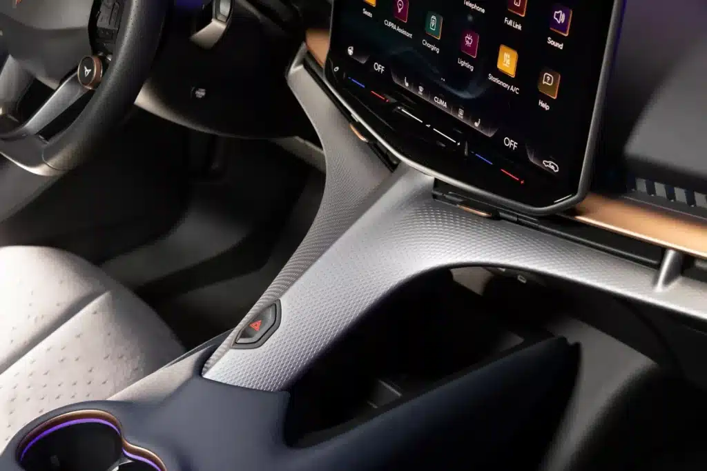Какво става, когато поръсиш ID.5 с испански темперамент? Cupra Tavascan