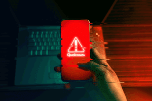 Компанията Nitrokey още веднъж демонстрира, че всеки смартфон шпионира потребителите (допълнено)