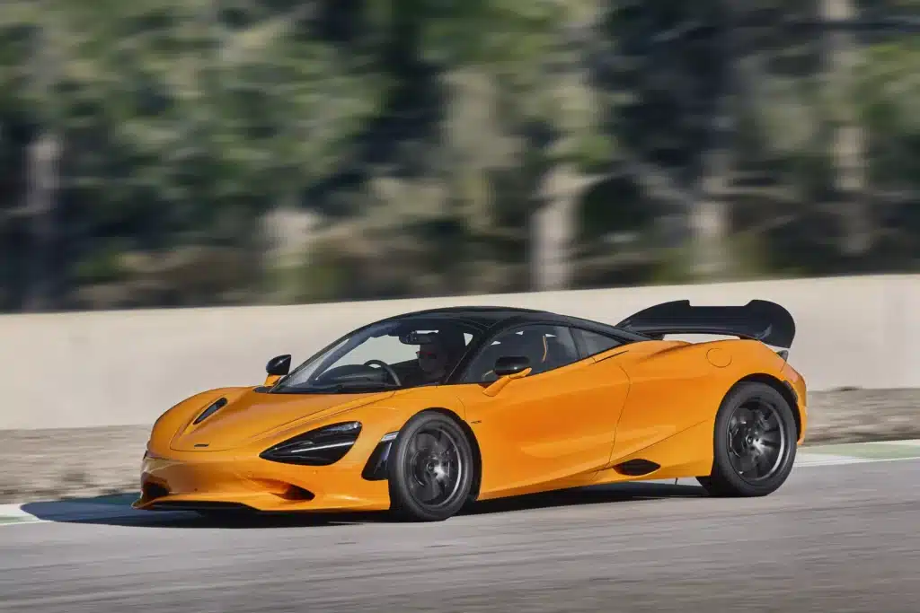 Най-лекият и мощен сериен автомобил на МcLaren. 750S