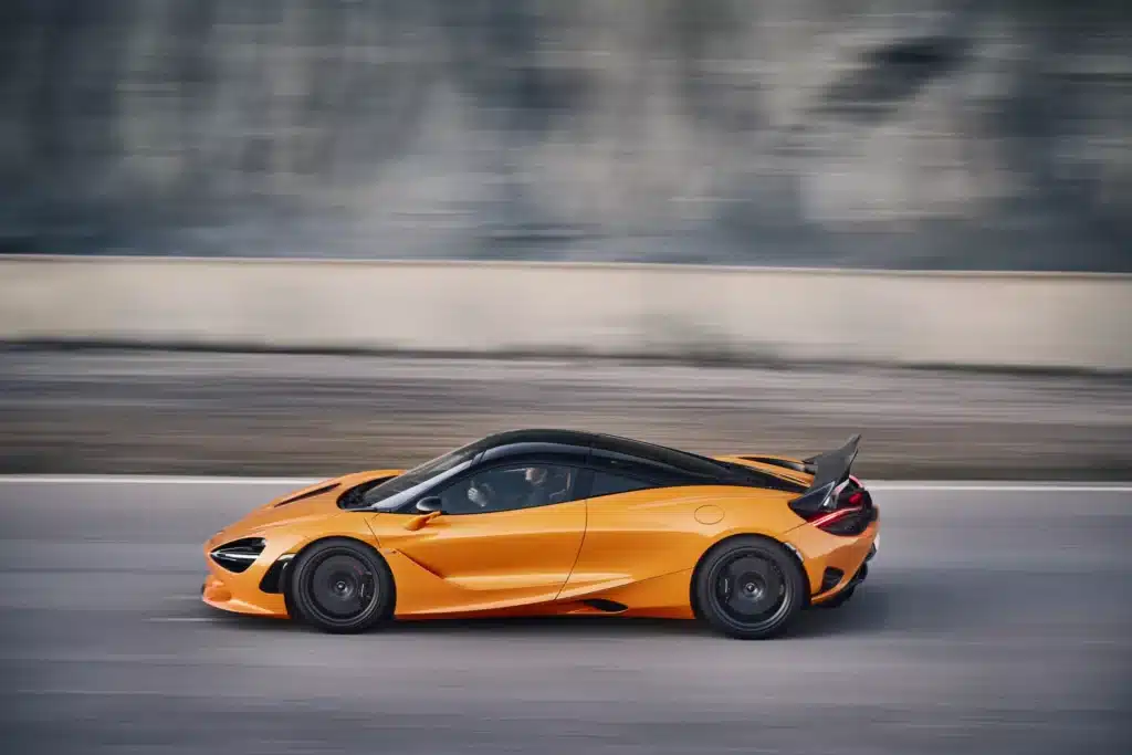 Най-лекият и мощен сериен автомобил на МcLaren. 750S
