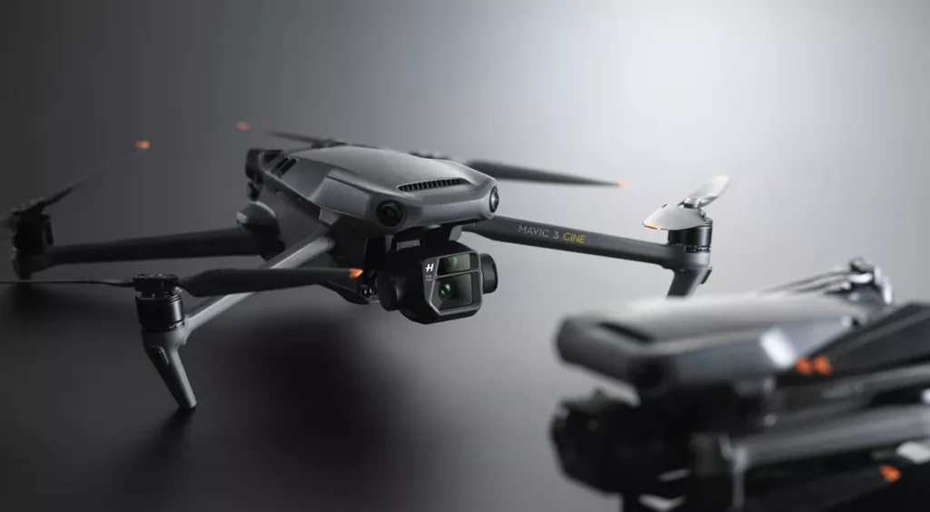 Mavic 3 Pro може да бъде първият дрон на DJI с три камери