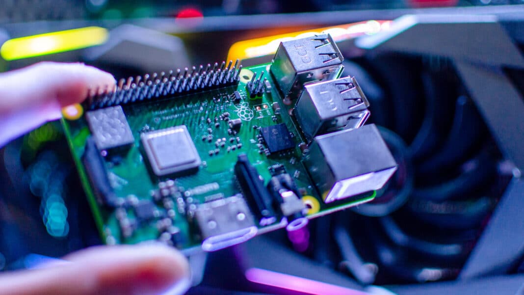 Warsaw/poland,-,24,06,2019,Raspberry,Pi,Close-up Raspberry Pi 5: Всичко, което знаем към този момент