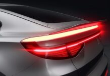 Lotus влиза в бъдещето със задницата напред. Разработва холографски стоп